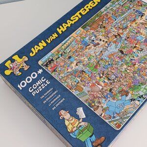 1000 piece comic puzzle Jan van Haasteren The Pharmacy